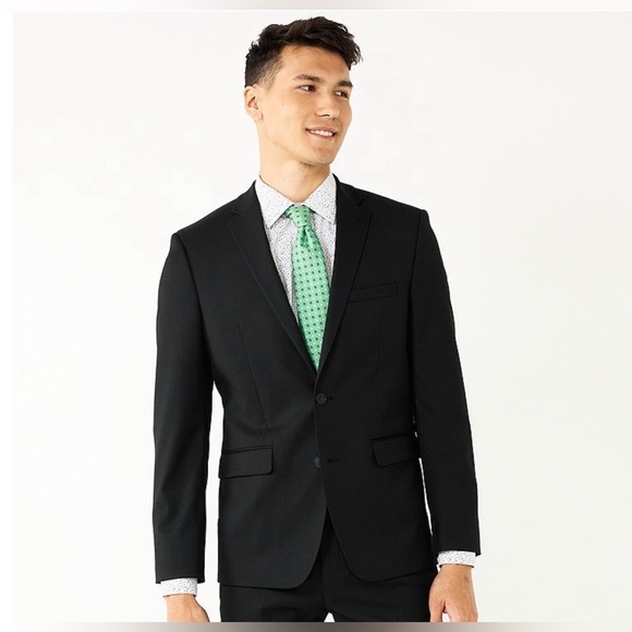 green emerald velvet dress APT 9 Mens Slim-Fit Easy-Care Premier Flex Spread Collar Stretch Dress Shirt  at Amazon Men's Clothing store